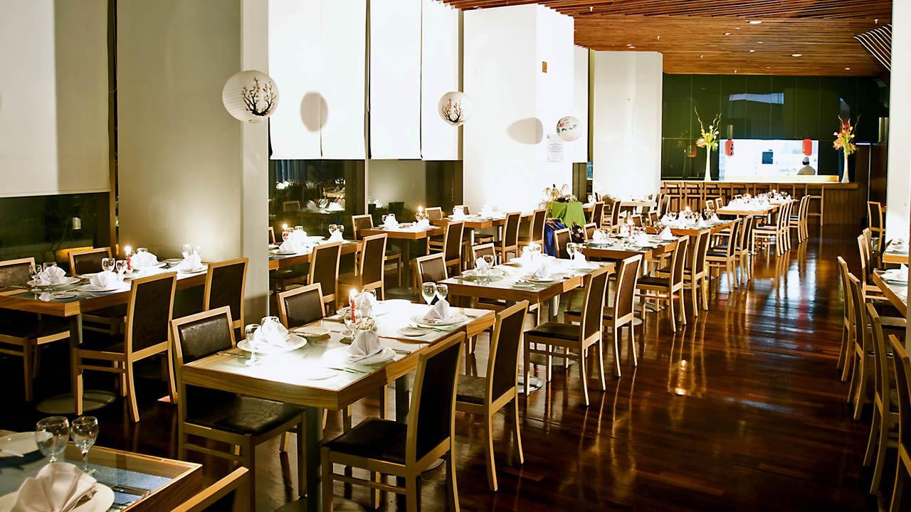 Nirvana Cosmopolitan Hotel